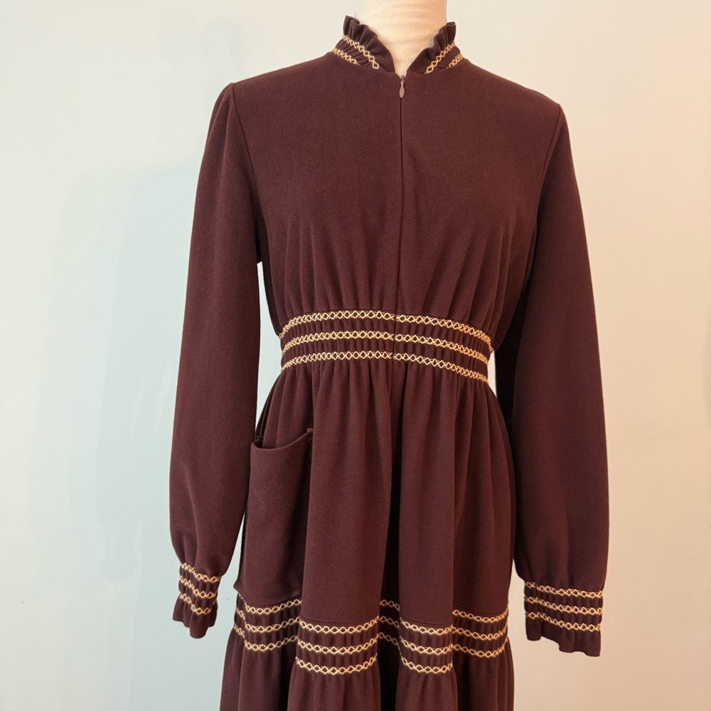 Vintage Vassarette Prairie Nightgown Brown w/ Gold Trim – 1970s - Picture 4 of 12